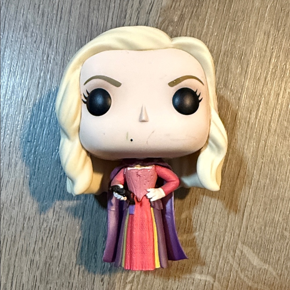 Sarah Sanderson Funko pop